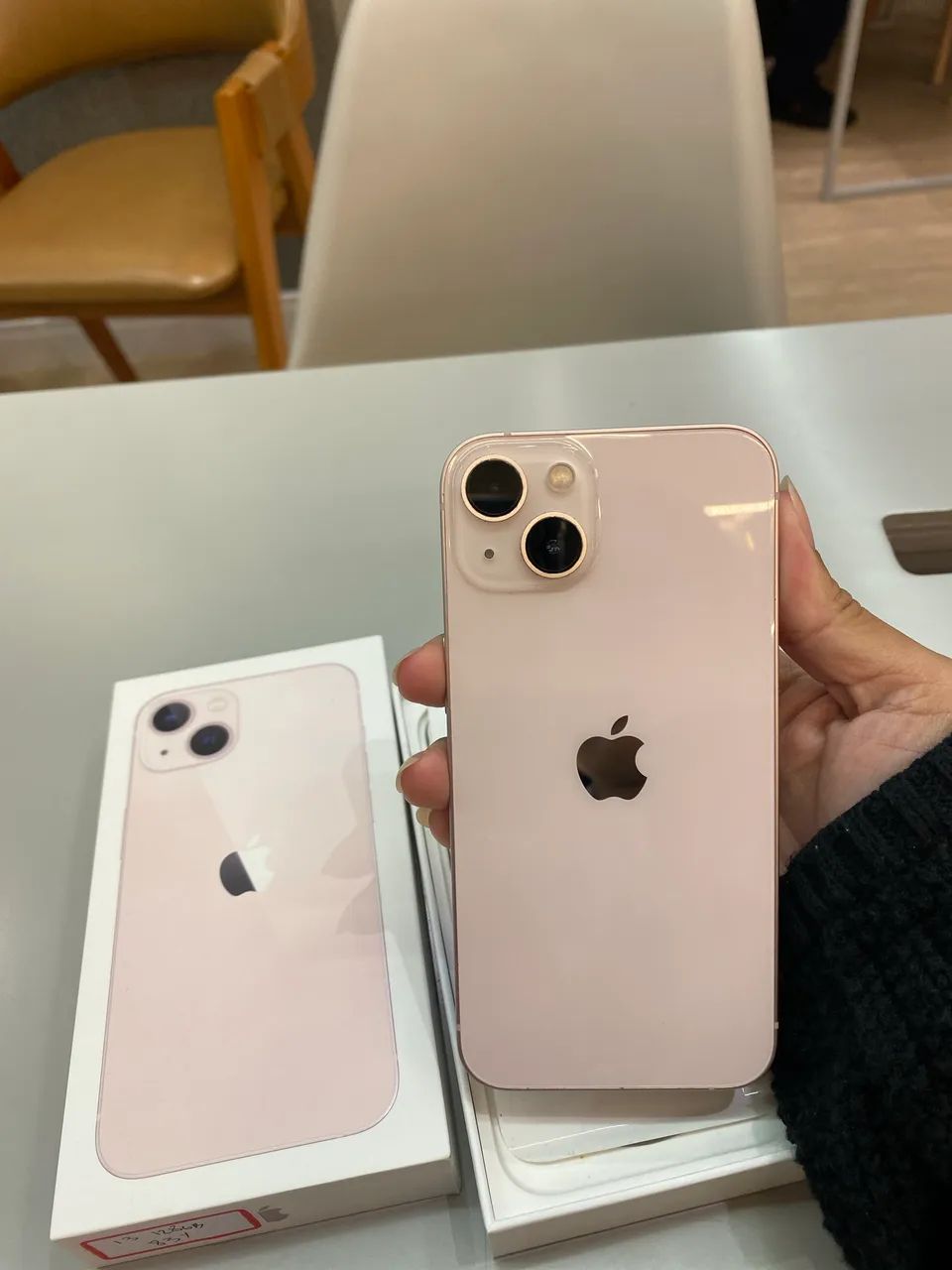 iPhone 13 
