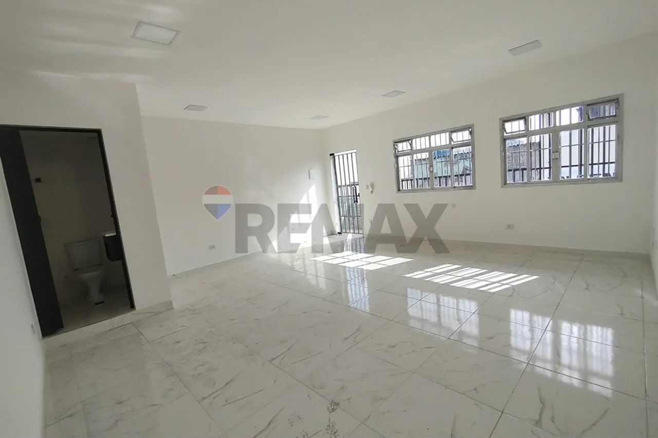 Sala Comercial Reformada próx. à praça 8 de Dezembro- Taboão- Guarulhos- SP- 30m²