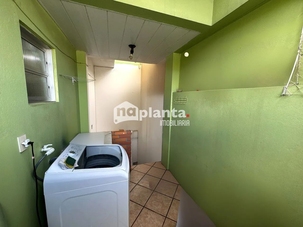 Sobrado com 03 Dormitórios em Florianópolis no Jardim Atlântico com 2 vagas. - Foto 5