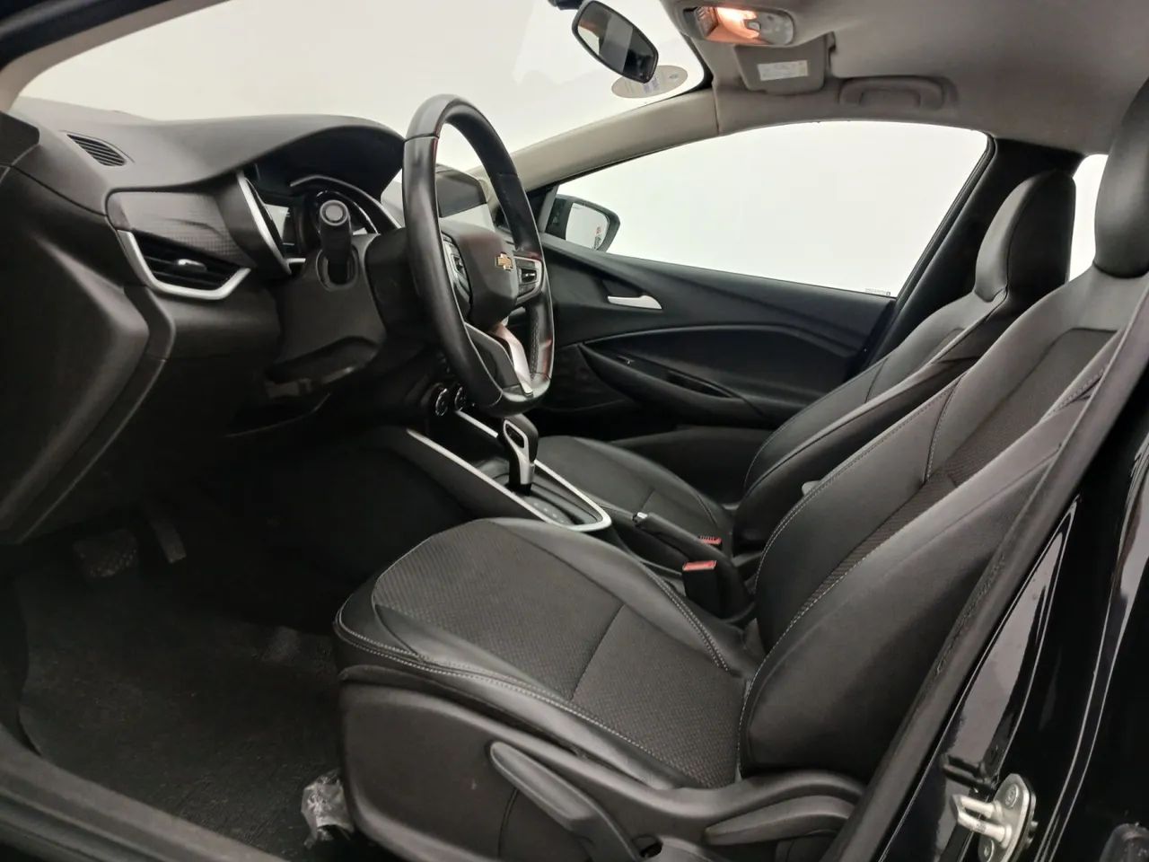 Chevrolet Onix Plus LTZ 1.0 12V TB Flex Aut. 4P, foto 16 de 18
