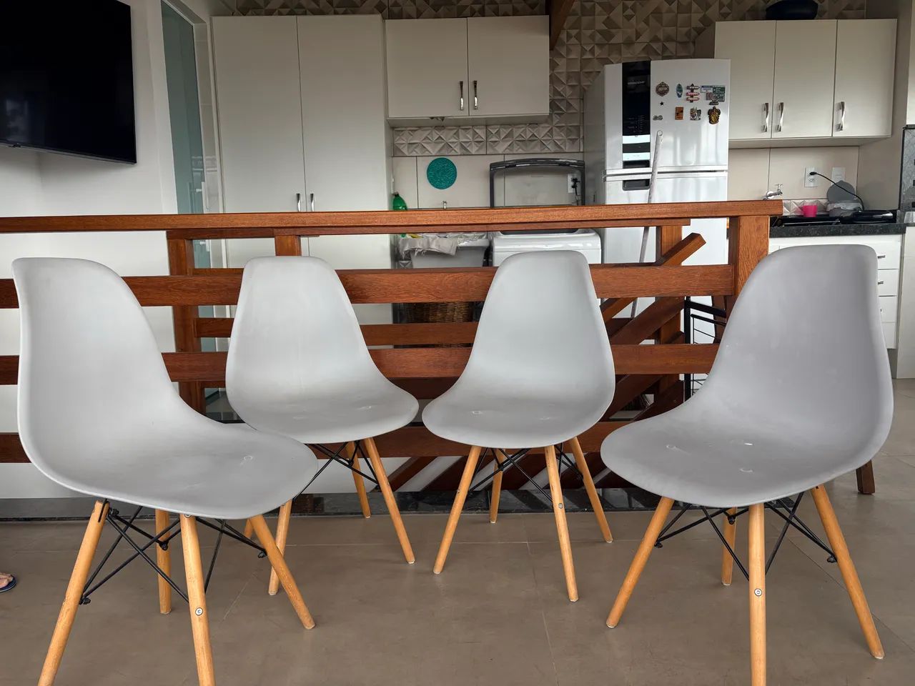 Cadeira Eames 
