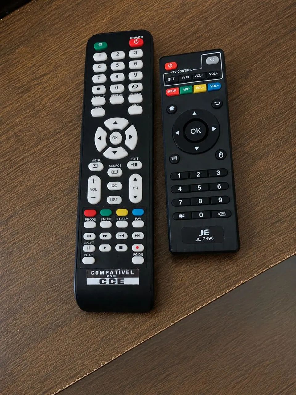 Vendo televisão CCE 46 POLEGADAS, um aparelho que a torna smart.  - Foto 2