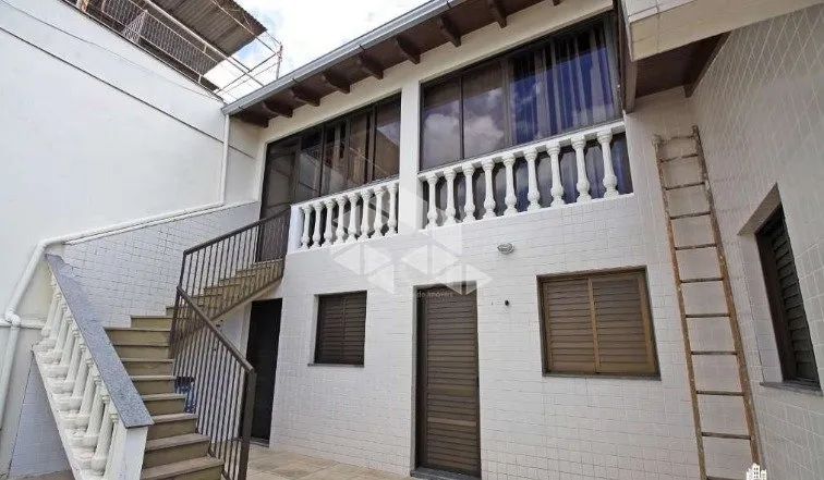 Casa com 03 dormitórios/quartos - Foto 2