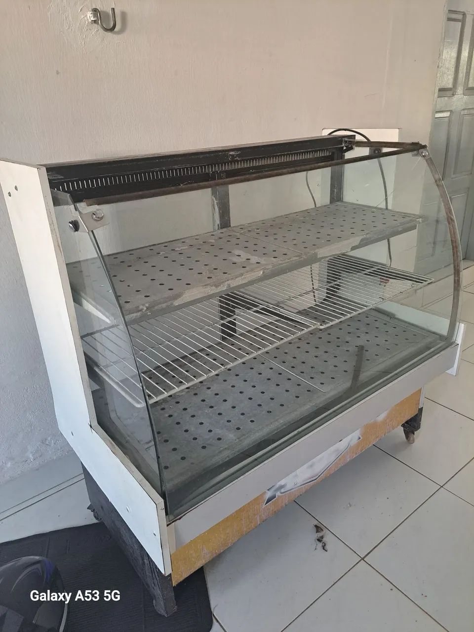 Vendo expositor topado esquentando perfeitamente ótimo para lanchonete zap * - Foto 2