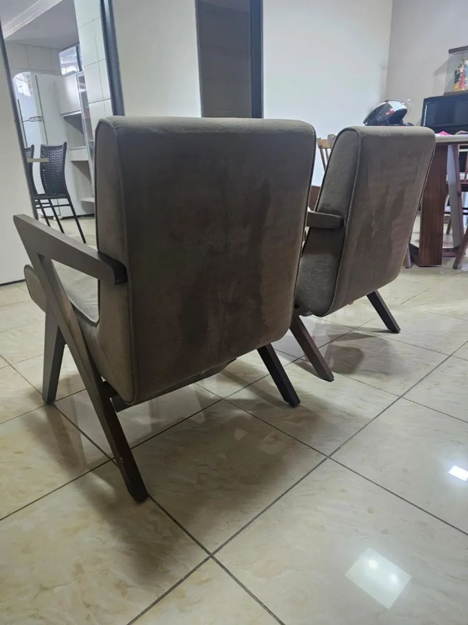 Cadeiras - Poltronas de madeira - Foto 4