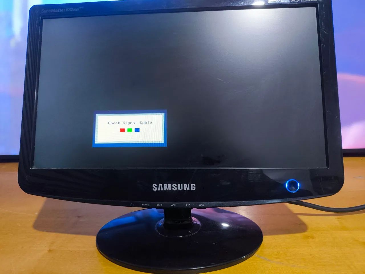 Monitor LCD Samsung 15.6 Widescreen - Barato  funcionando 
