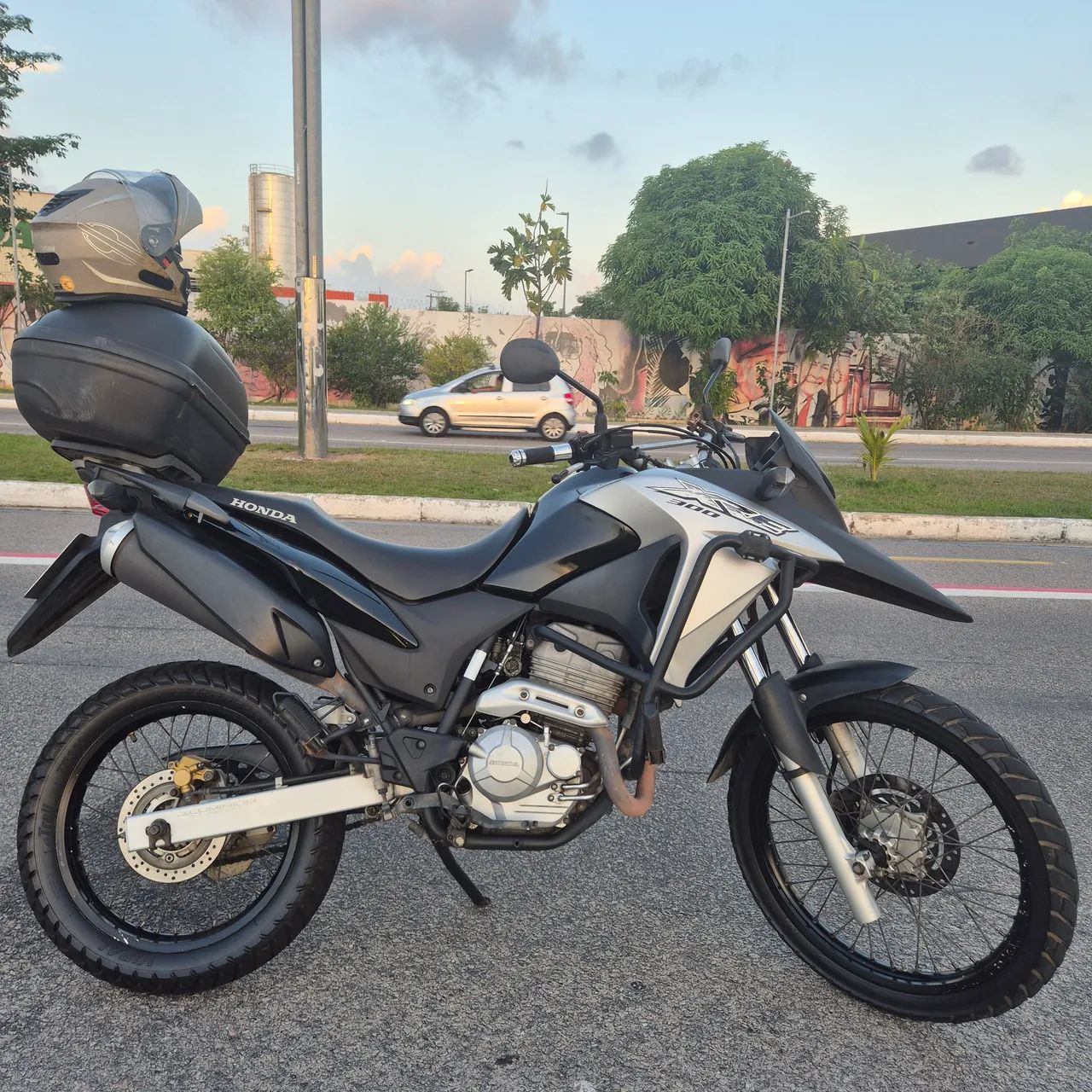 XRE 300