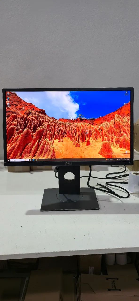 Monitor Dell P2217h Tela 22" Polegadas Led Preto Full HDMI Com Regulagem Alta Resolução - Foto 2