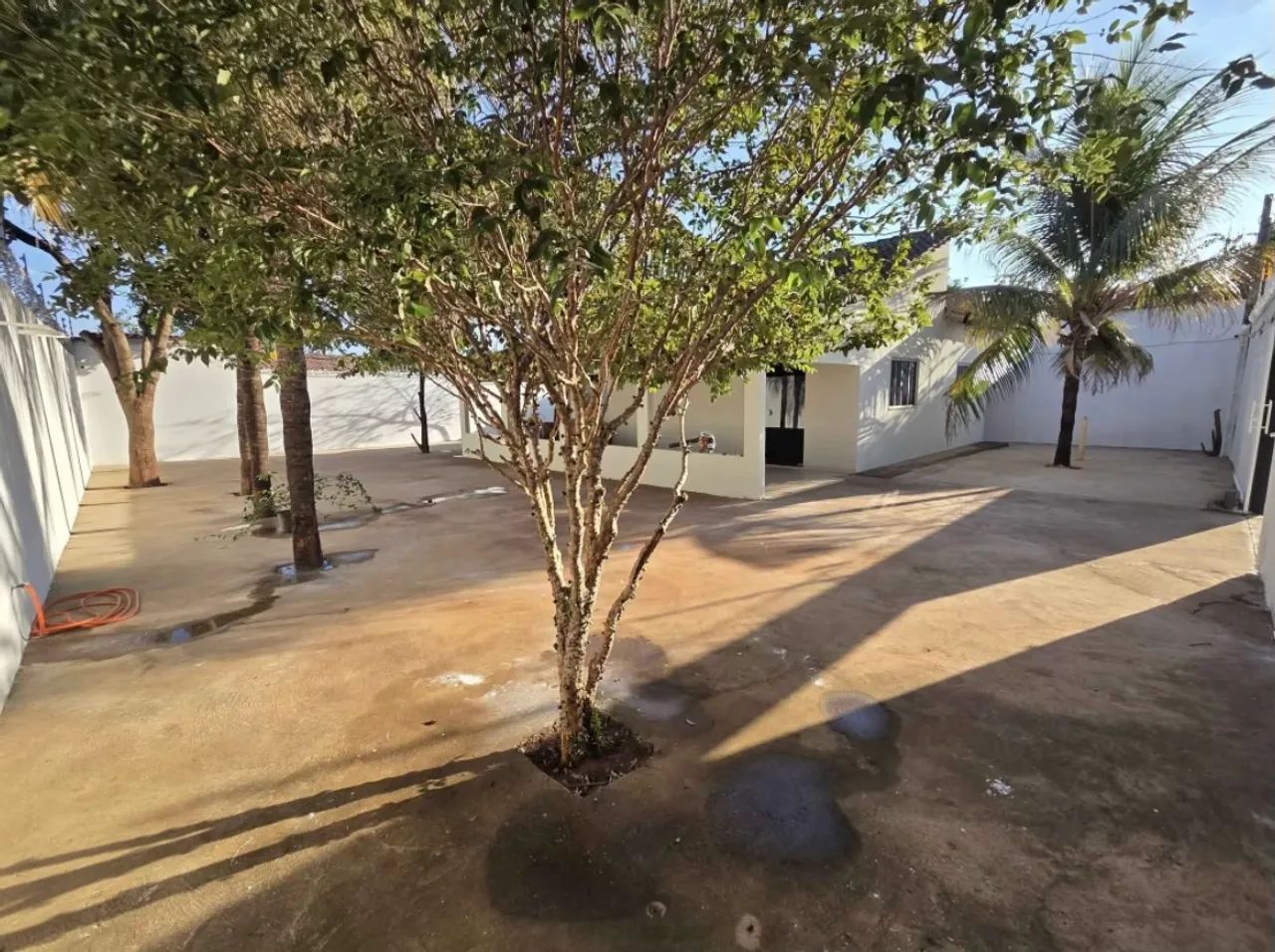 CASA A VENDA TODA MURADA  - Foto 2