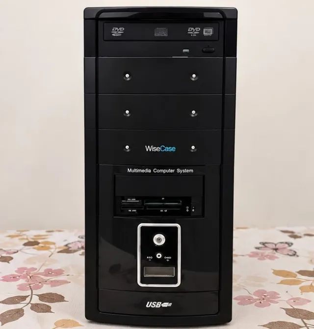 Gabinete WiseCase ATX preto