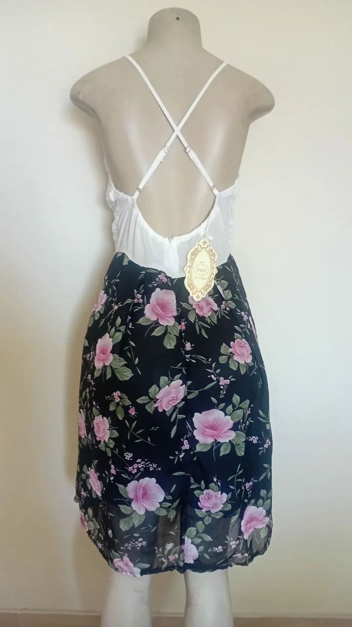 Vestido com blusa de renda e saia estampada tam g - Foto 3