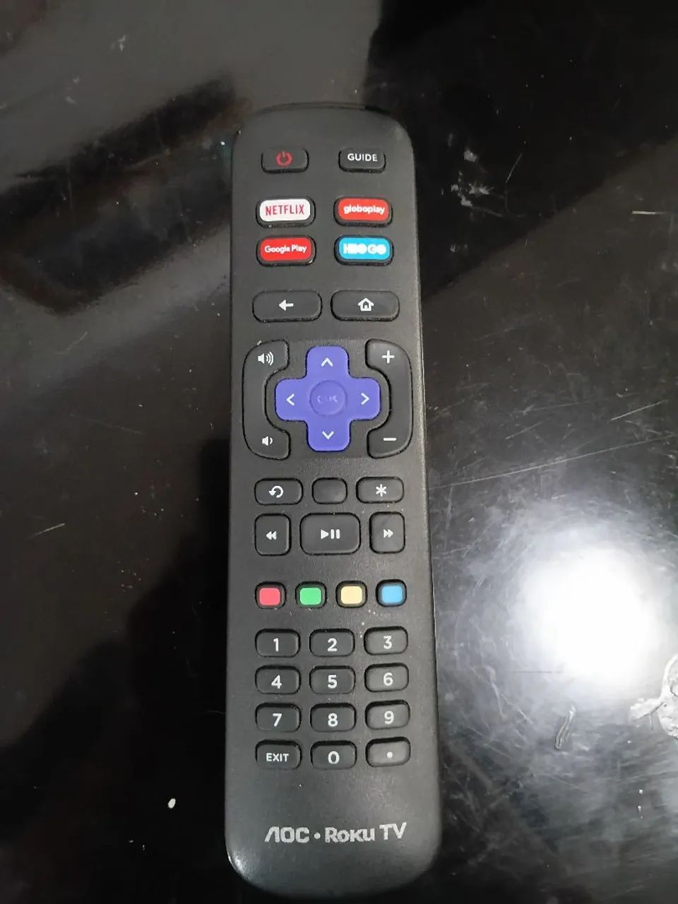AOC Roku TV 43" 43S5195/78G + Controle - TELA QUEBRADA - Liga Normalmente - Foto 5