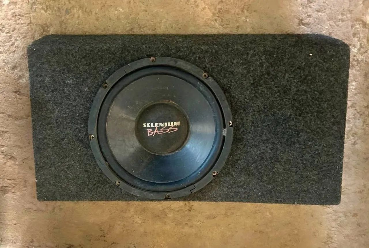 Caixa de Som carro