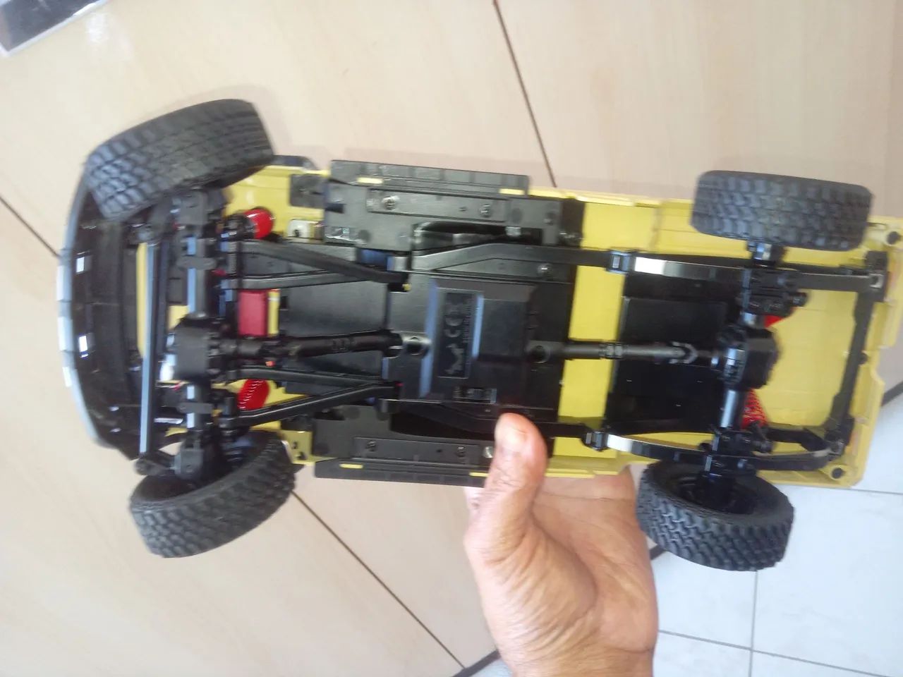 Caminhonete Toyota Land Cruiser 4x4 RC - Foto 4