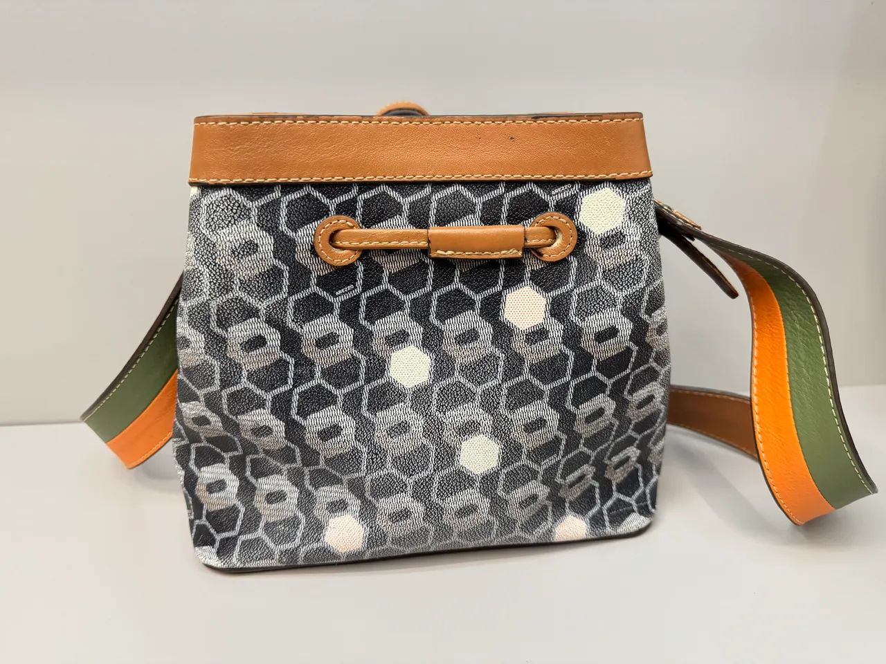 bolsa arezzo bucket couro - Foto 4