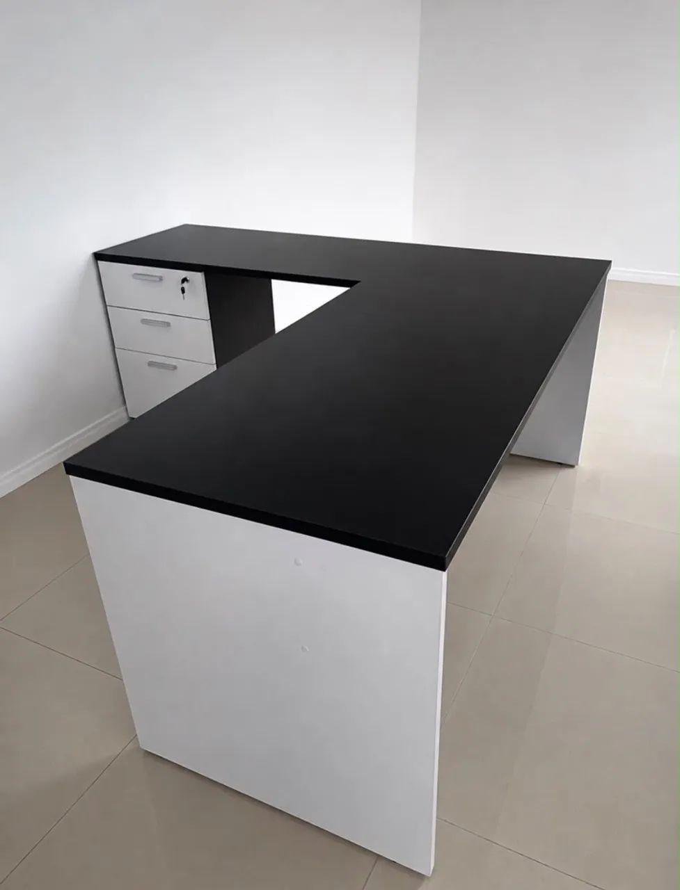 Mesa de Escritório 
