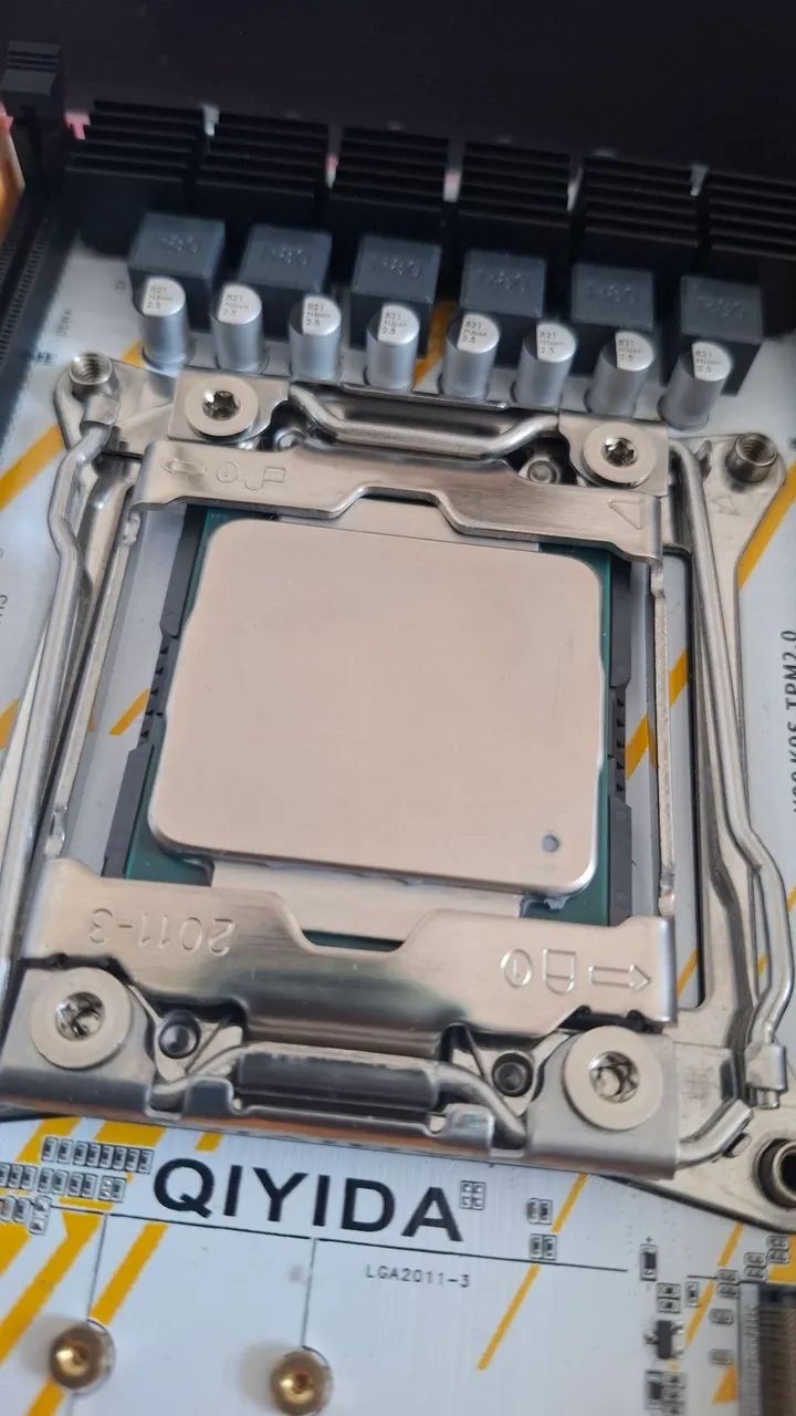 Placa mãe Qiyida e Processador Xeon 2640 V3 - Foto 2