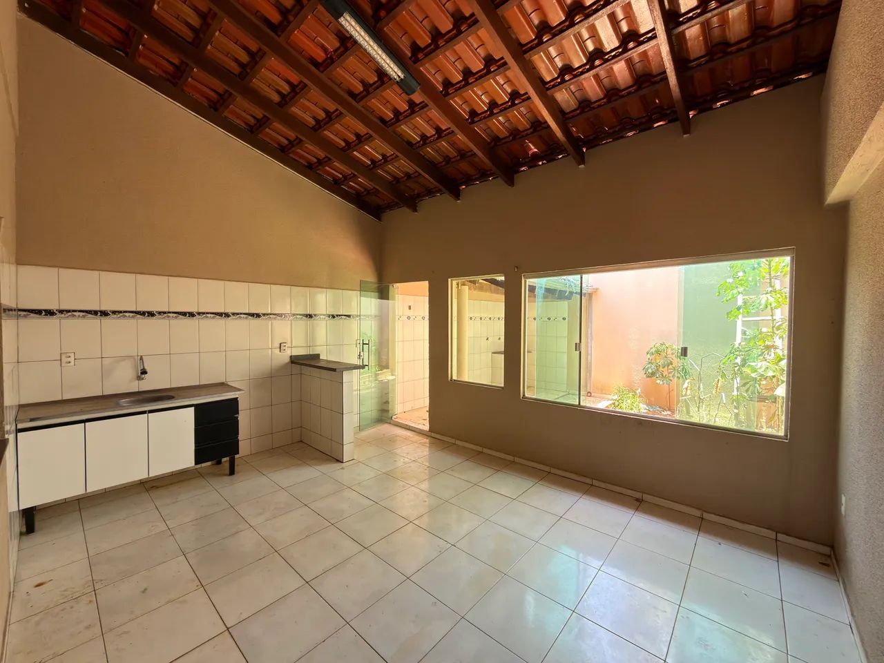 Casa 2 Quartos, Bairro Amazônia a 3 min do Shopping 