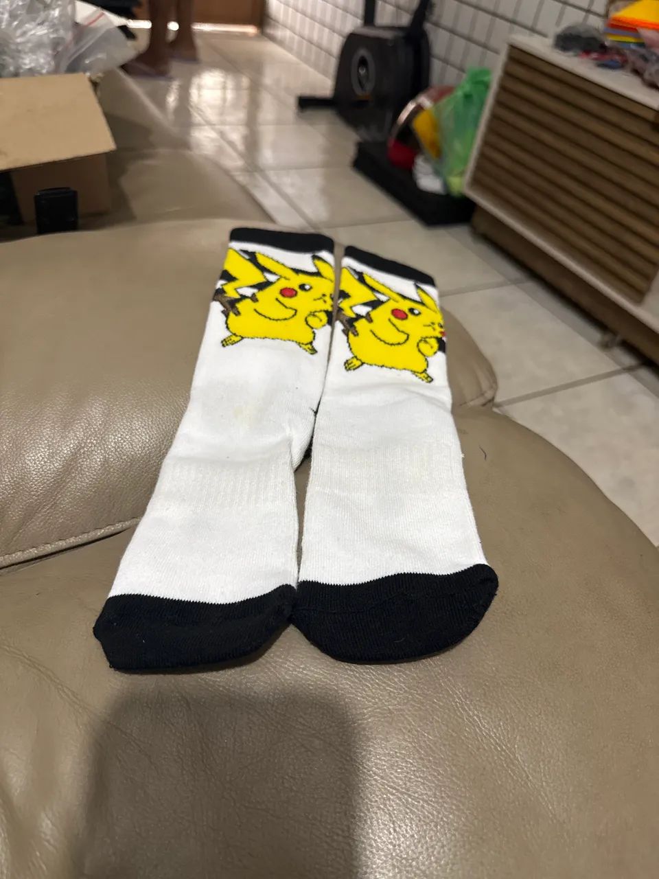 Meia do pikachu 