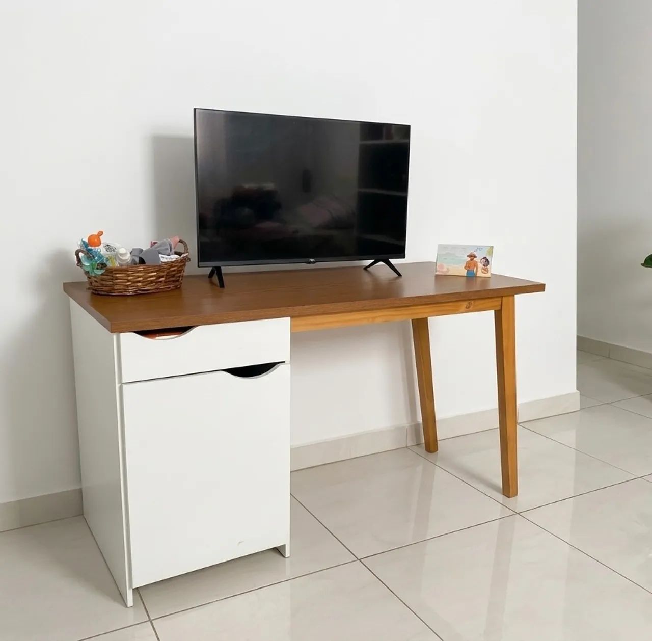 Escrivaninha/estante  - Foto 2