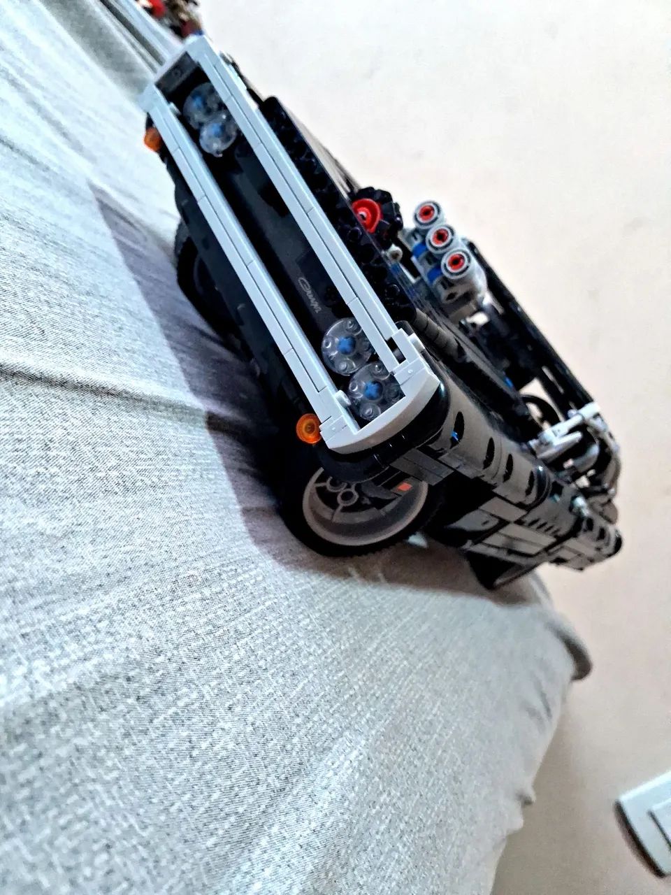 Lego technic dodge challenger