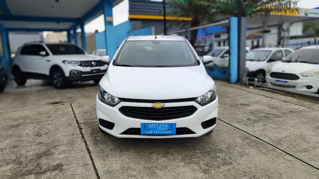 Chevrolet Onix Hatch LT 1.0 8V Flex Power Mec. 4P 2017 - Foto 2