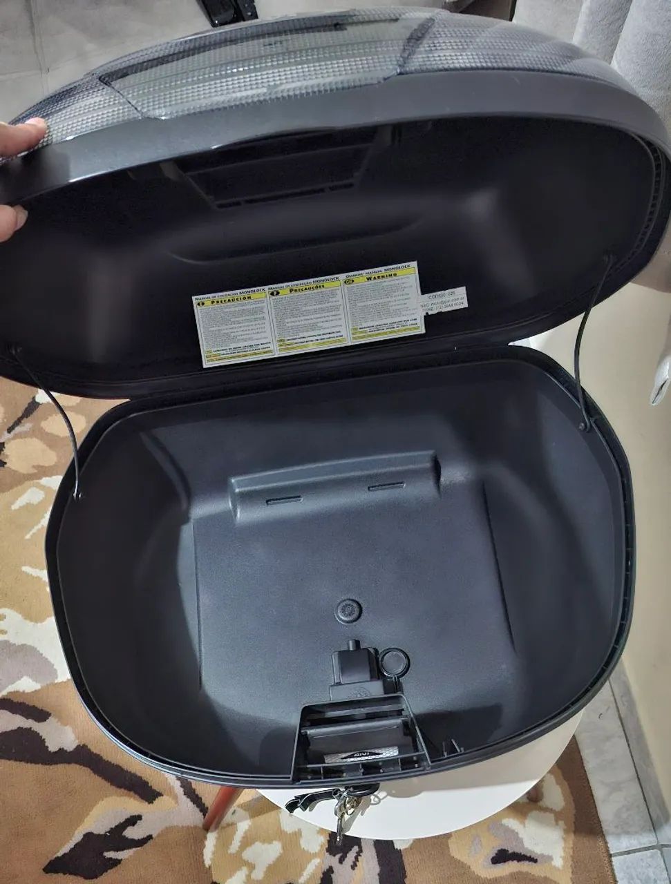 Baú Bauleto Givi Simply 45 Litros - Completo c/ Base e Chave - Foto 3