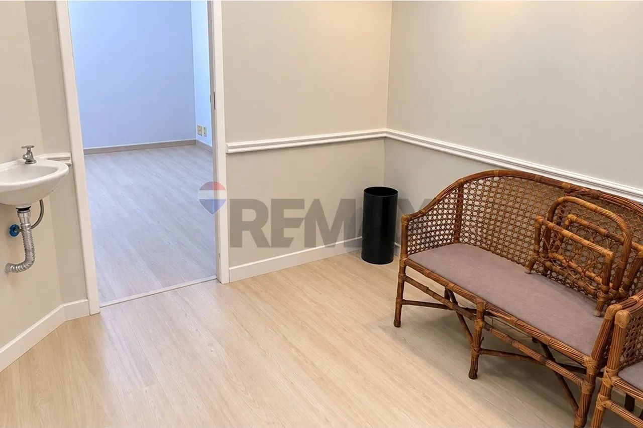 Sala Comercial ampla no Edifício São Lucas - Centro de Juiz de Fora | 3 ambientes e excele - Foto 2