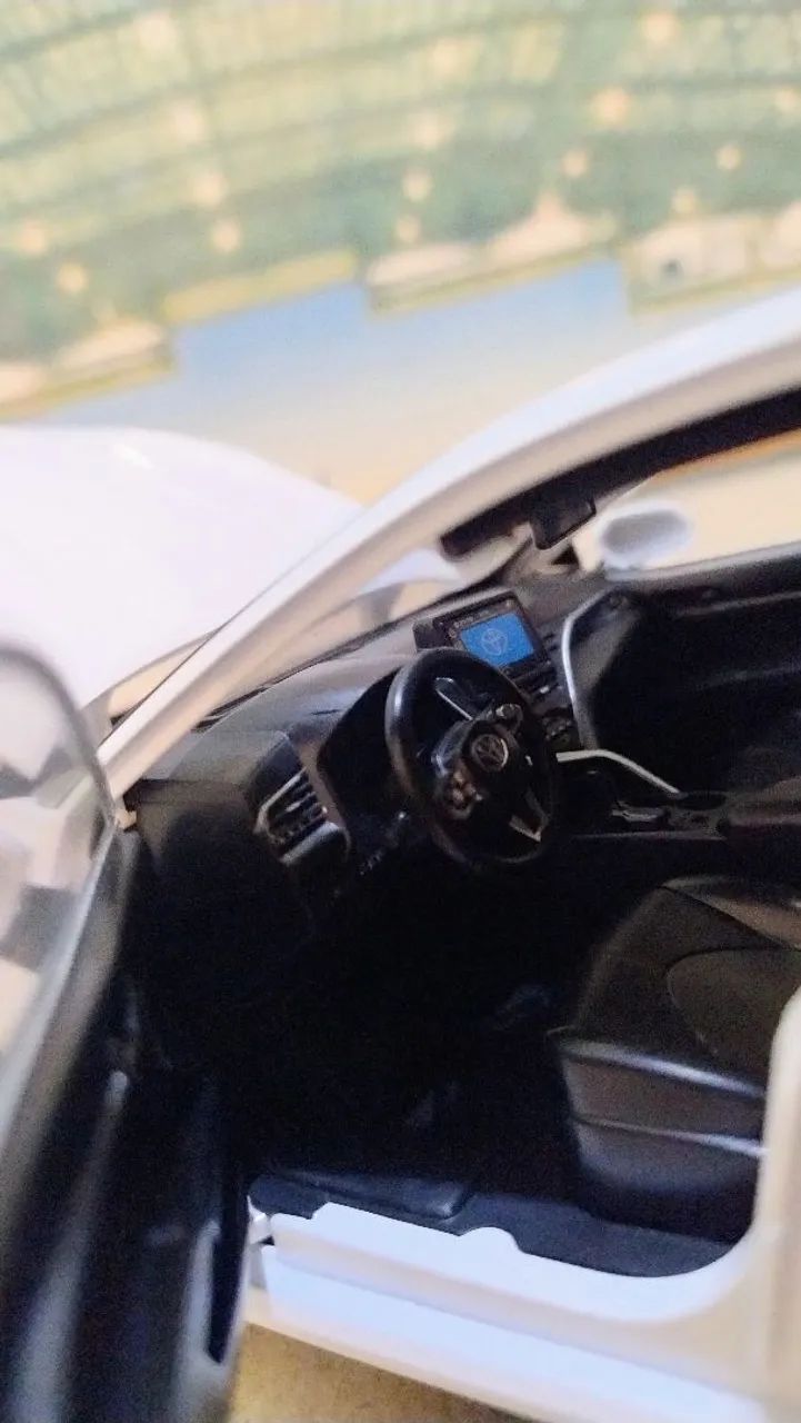 Toyota Camry 1/18 - Foto 5