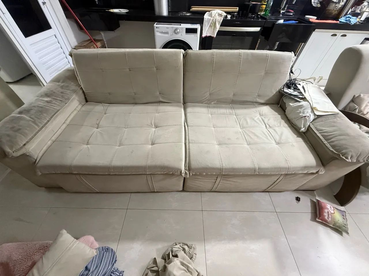 Sofá cama cor creme bom estado - Foto 3
