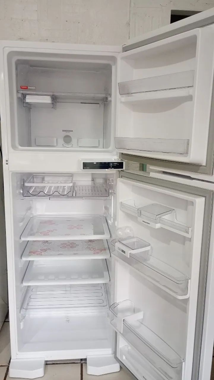 Vendo essa geladeira (nova) - Foto 3