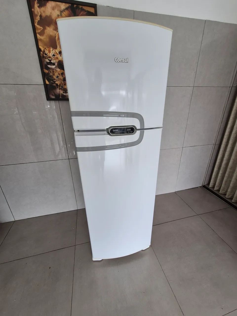 Geladeira semi nova 