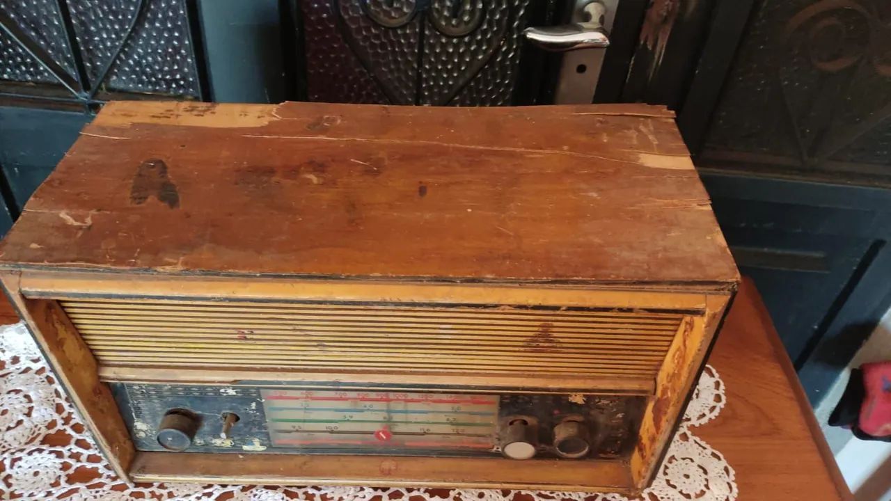 Rádio antigo para restaurar  - Foto 4