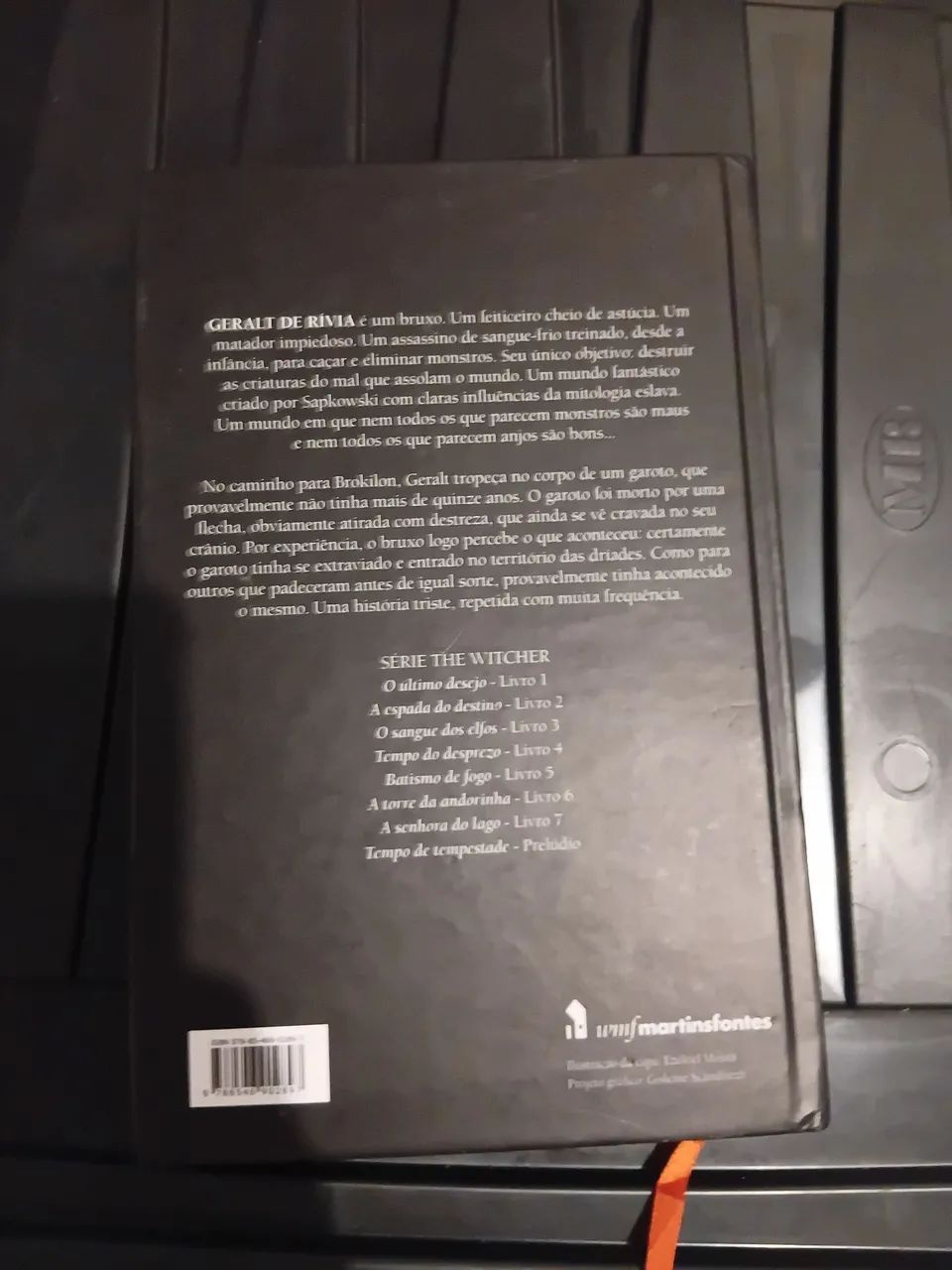 Combo 2 Livros 'The Witcher' (Capa Dura) - Foto 2