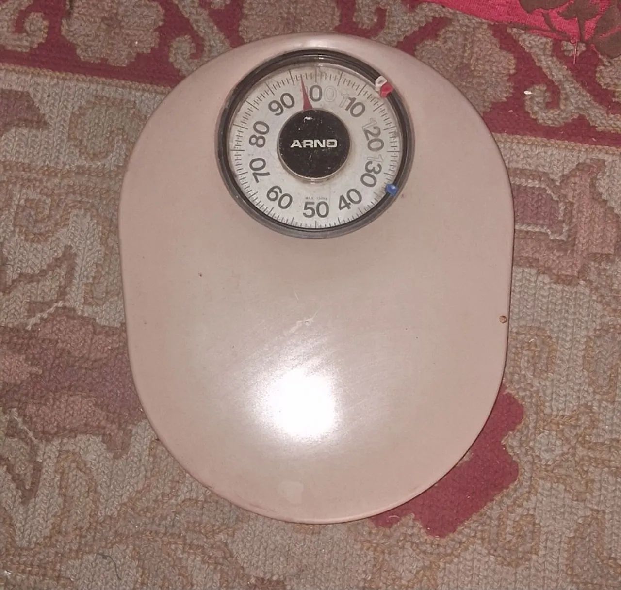 Vintage Arno bathroom scale from the 1970s needs calibration