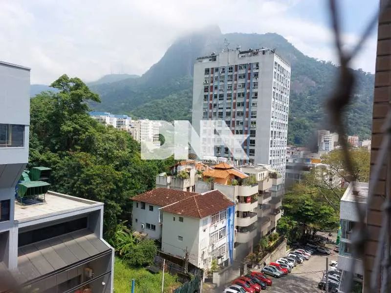Apartamento : / Residencial / Humaitá