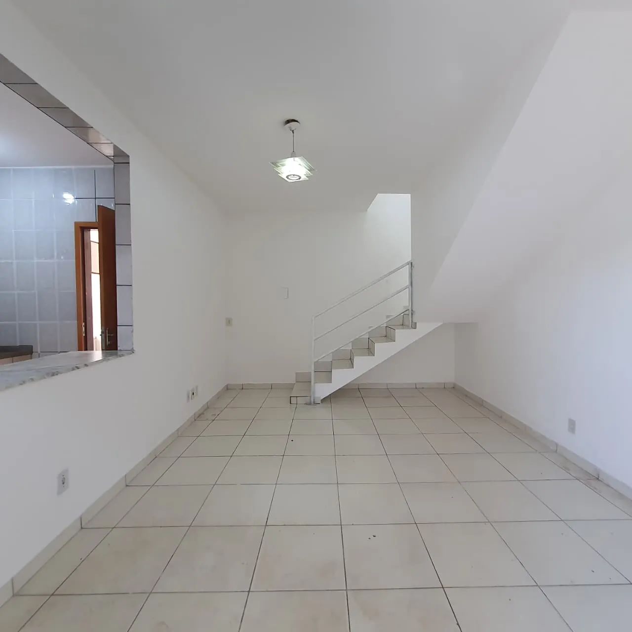 Sobrado com 2/4 no Setor Jd. Planalto - 90m² - Foto 4