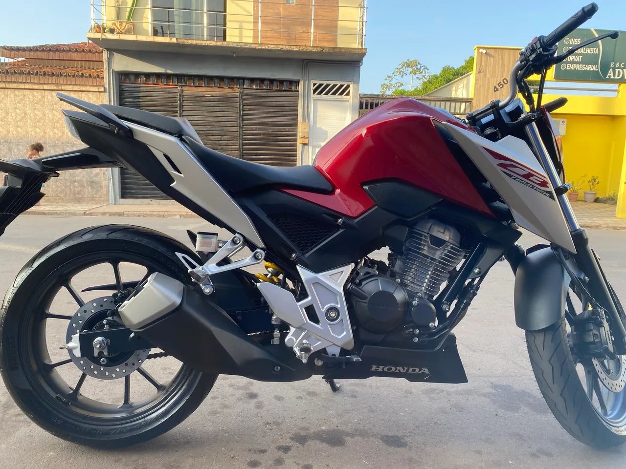 Vendo cb 300F - Foto 3