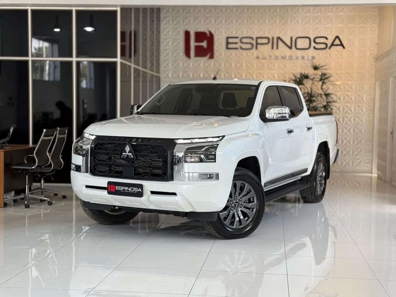 Mitsubishi Triton Triton HPE 2.4 CD 4x4 TB Diesel Aut. 2026