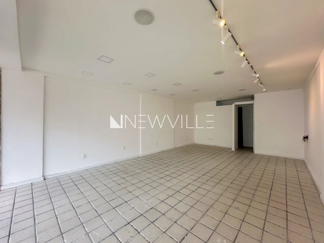 Sala comercial para alugar no Centro Empresarial Iberbras, em Boa Viagem  ampla, com vitri - Foto 2