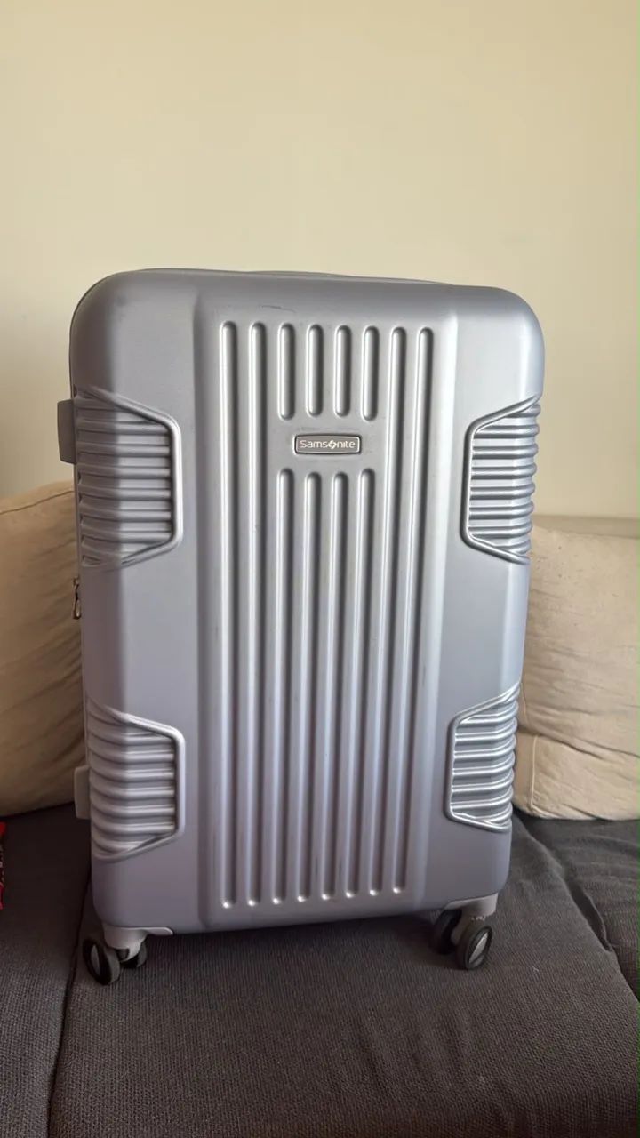 Mala de Viagem Samsonite Prata 23kg Rígida - Rodas 360°