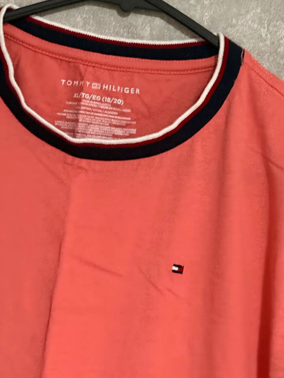 Camiseta Tommy Hilfiger  - Foto 2