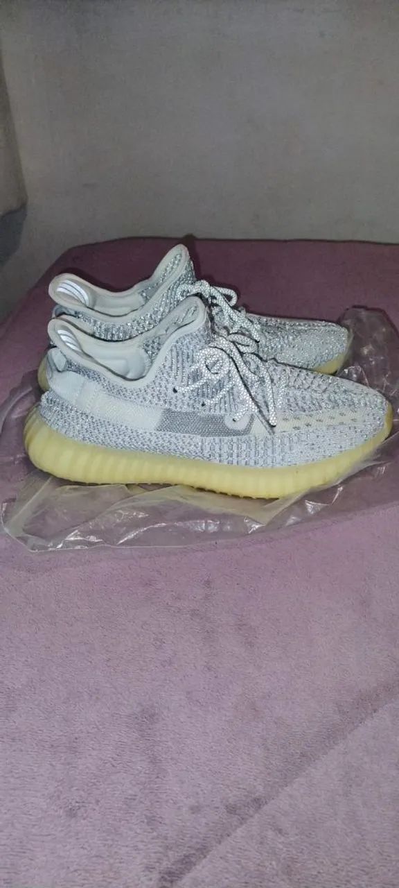 Tênis Adidas Yeezy 