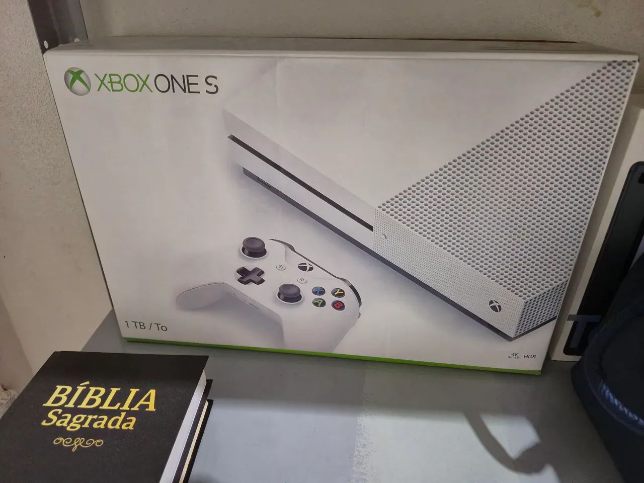 Xbox One S semi novo - Foto 2