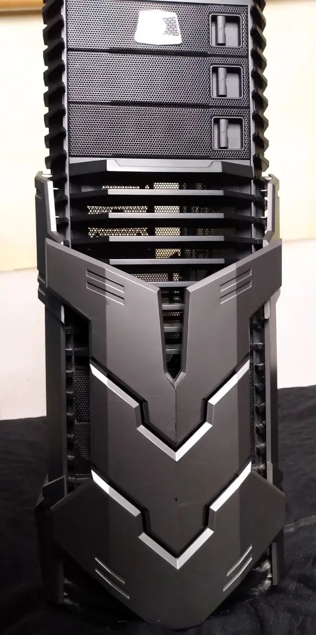 Gabinete Mid-Tower RAIDMAX - Augusta