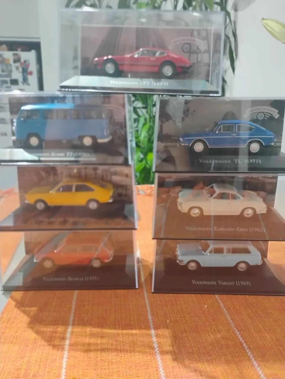 MINIATURAS VW SP2, VARIANT, PASSAT, BRASÍLIA, TL, KOMBI E KARMANN