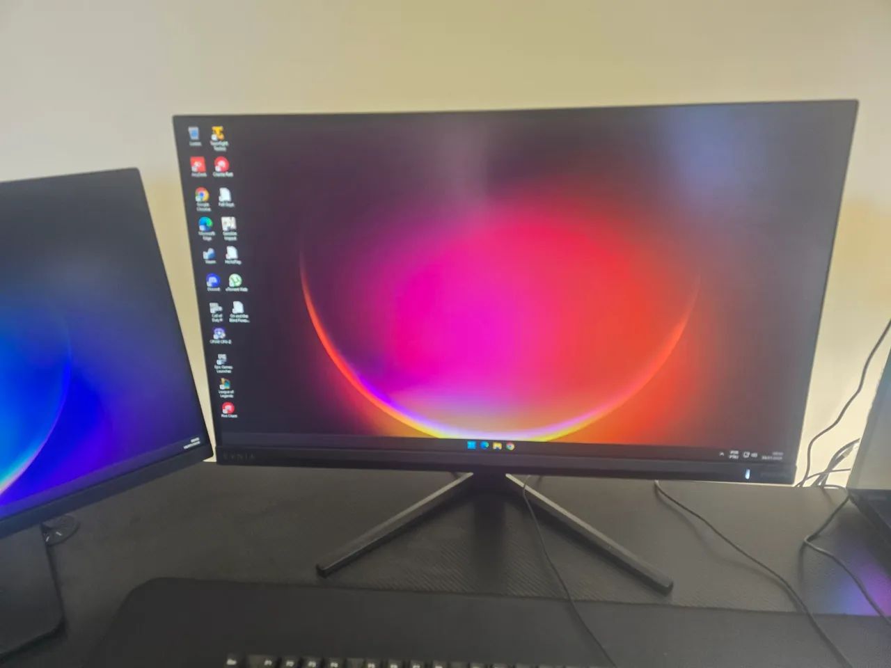 Monitor 27 EVNIA PHILIPS