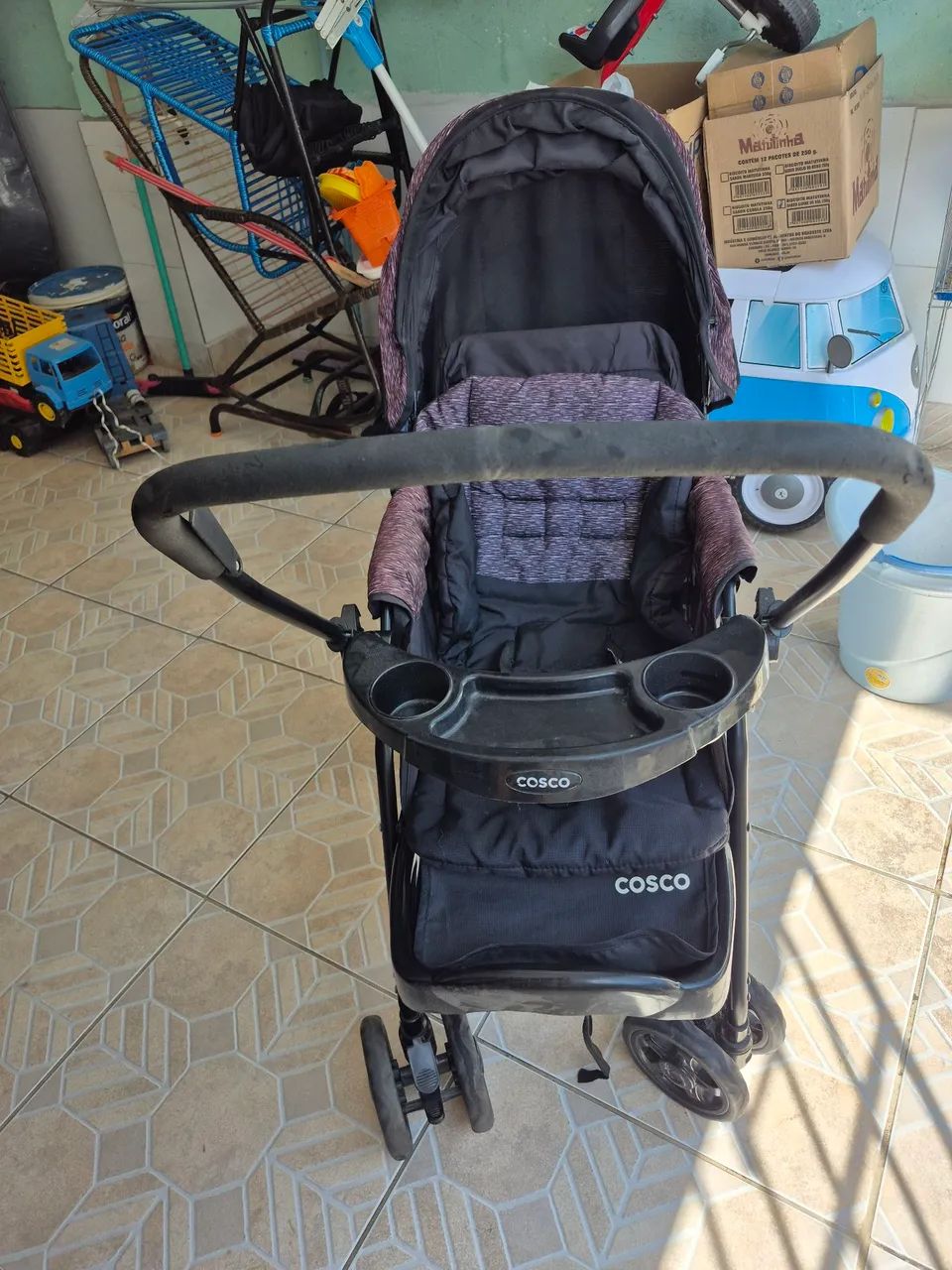 Vendo carrinho de bebê 