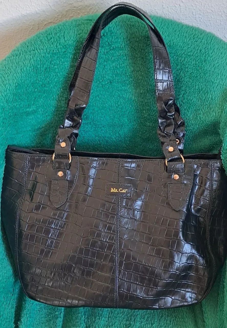Bolsa Mr Cat preta couro croco