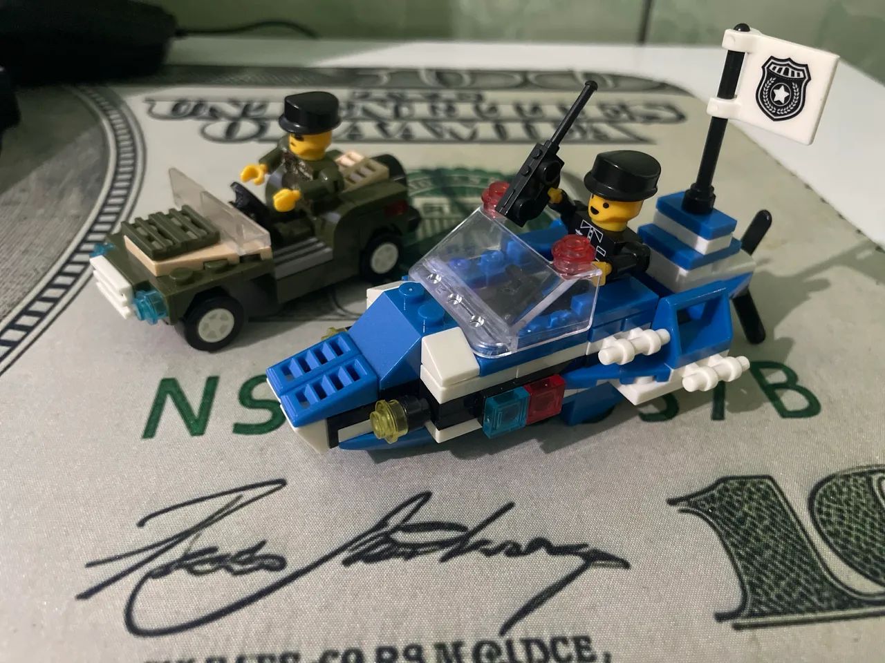 Manta do Snoopy e 2 legos